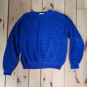 Vintage Claiborne Men's Deep Blue Crewneck Sweater
